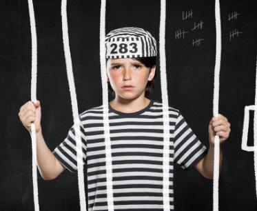 韩国女子杀前夫抛尸全国被判无期 我国无期徒刑是多少年?