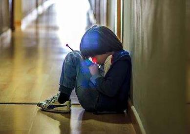 俄罗斯网红直播冻死怀孕女友 我国虐待致人死亡的是什么罪?