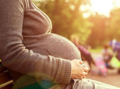 高龄孕妇拒出差被辞 孕妇辞退怎么赔偿？