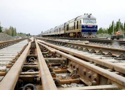 兰新线一列车与施工者相撞 9人遇难 交通事故致死赔偿标准标准是什么?