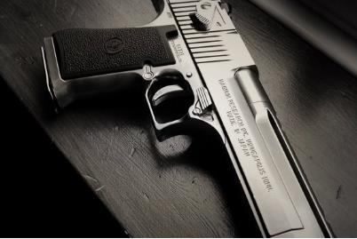 美弗洛伊德案警察被判22.5年 我国犯过失杀人罪要判几年？