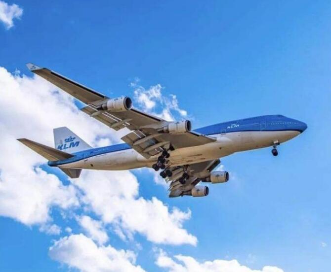 飞机延迟起飞多少时间要赔偿?飞机延迟起飞可以退票吗?