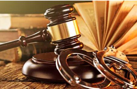 刑事辩护人可以是自己吗？刑事辩护人的职责是什么？