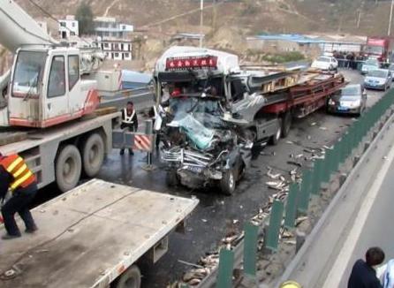 黑龙江致15死车祸原因:超载超速 货车违法超载的危害有哪些？