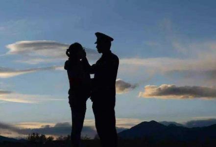 军婚女方可以提出离婚吗?军人离婚新规定2022