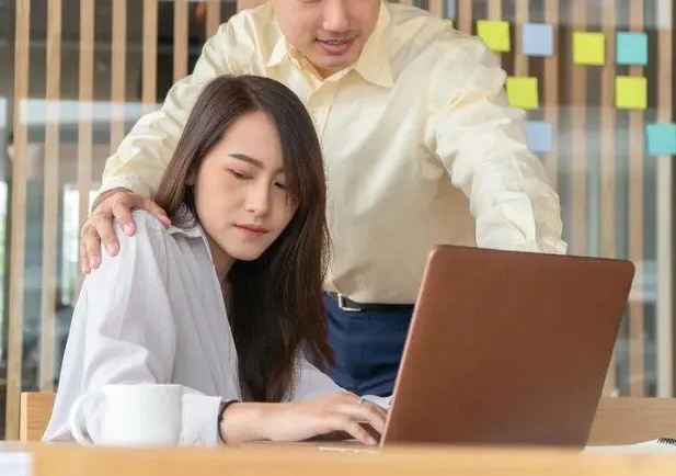 性骚扰行为如何认定?2022性骚扰怎样处罚?