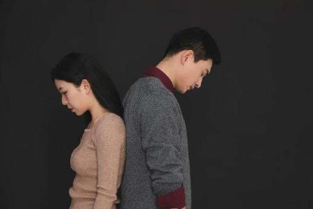 2022年婚内出轨犯法吗?婚内出轨一般怎么处理?