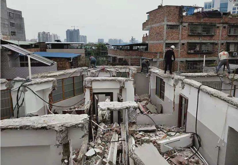 2022举报违建打什么电话最有用?违法建筑可以强拆吗?