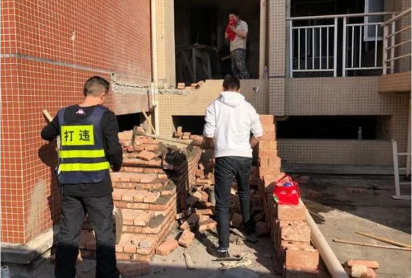 2022天井搭建算违章吗?违建多久后不能拆除?