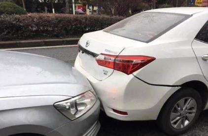 被追尾了对方全责怎么赔偿?被追尾对方全责不赔偿怎么办?