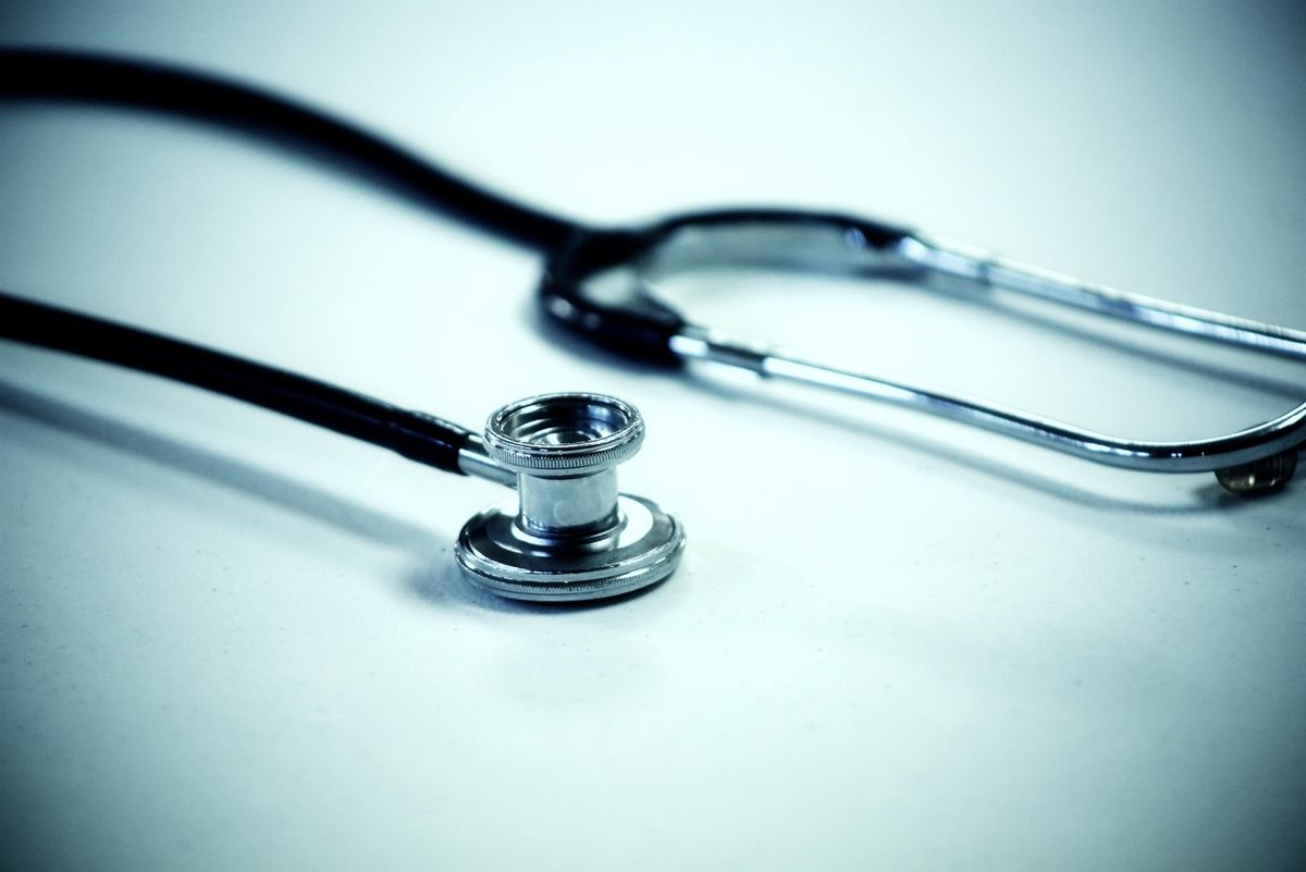 医疗鉴定一般要多少钱?医疗事故鉴定费用由谁来支付?