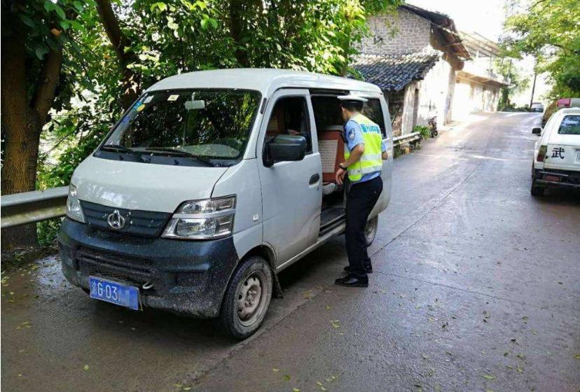 麵包車拉貨怎麼處罰最新交通法中非法營運如何處罰