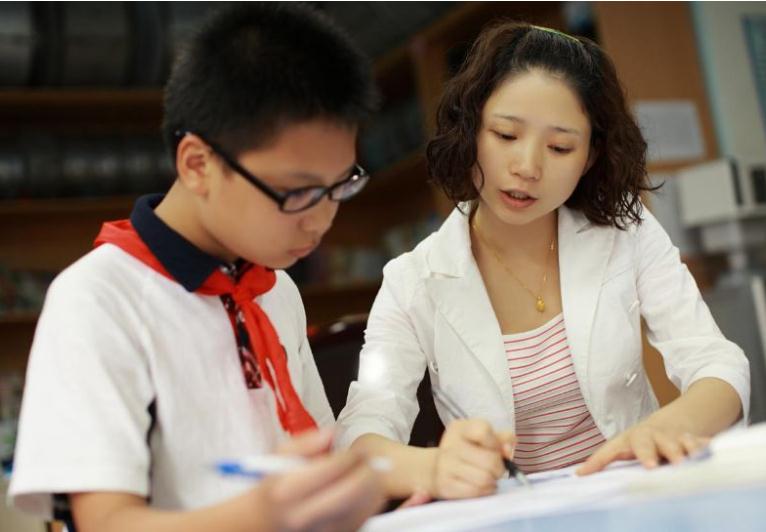 教师节是法定节假日吗?法定假日拒绝上班算旷工吗?