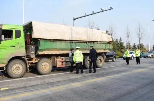 货车超载怎么处罚2022?超载的货物怎么处理？