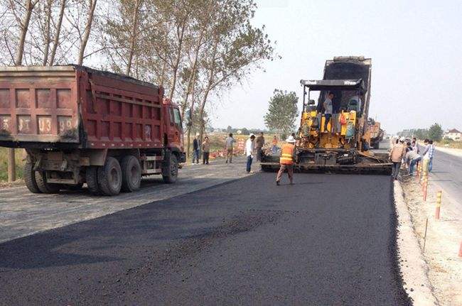 乡村公路迟迟不修怎么办?乡村修路占地不同意行吗?