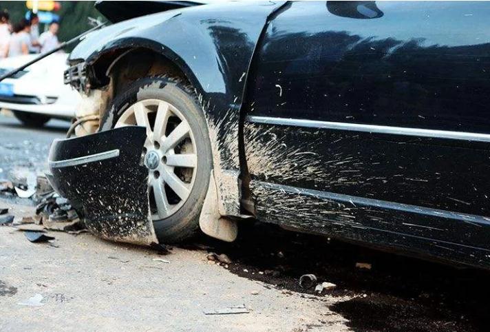 新交规7座车坐8个人怎么罚?超载1人出车祸全责吗?