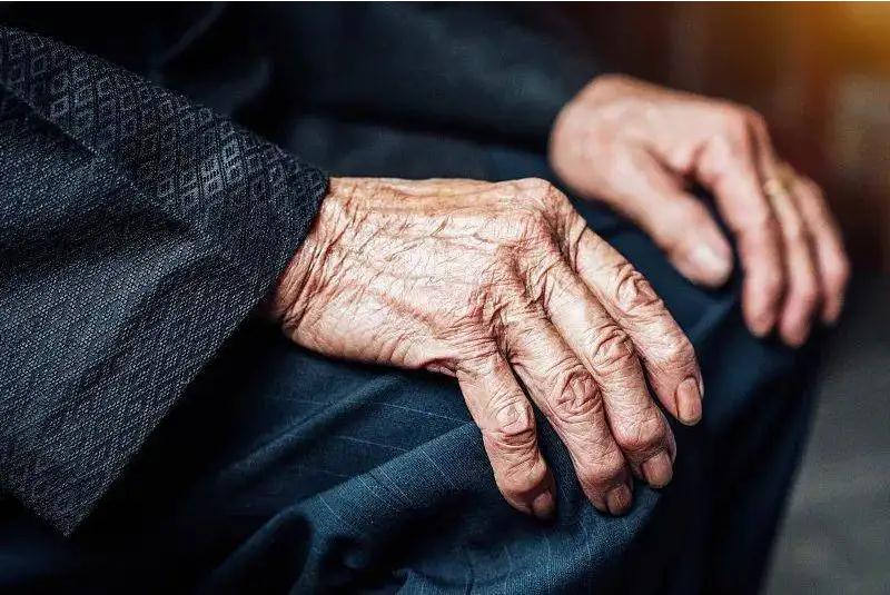 什么情况不用赡养父亲?怎么举证父亲未尽抚养义务?