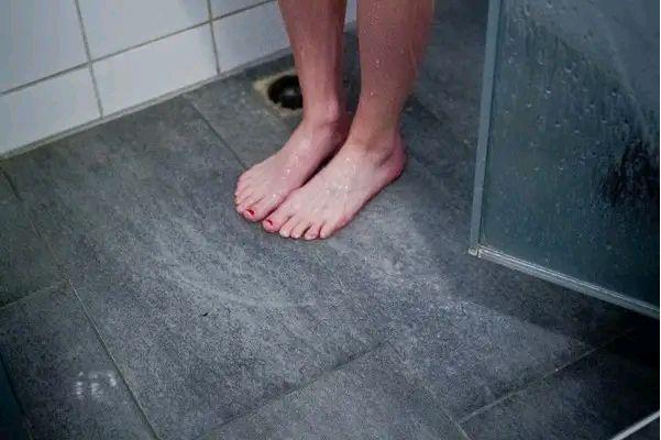 偷窥别人洗澡是什么罪偷窥别人洗澡怎么罚