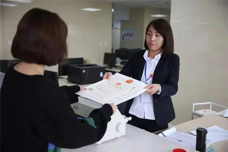 办营业执照需要多久下来?办营业执照需要些什么证件?