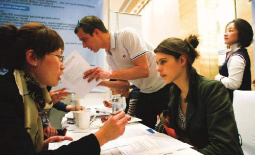 中国人的外籍配偶申请加入中国国籍需要准备哪些材料?