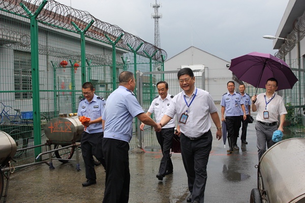 首页 69 律师文集 69 理赔技巧    在西郊监狱过渡关押区,吴声华