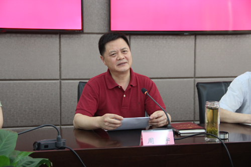 市委常委,组织部部长周宇以普通党员身份参加学习会,并为部机关全体