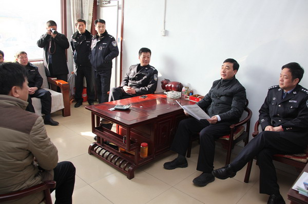 燕纪光同志到广饶县局督导检查烟花爆竹安全监管工作