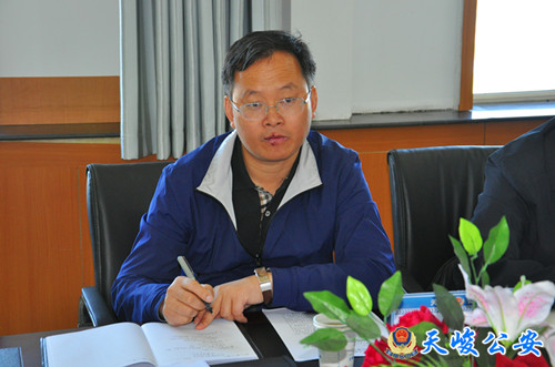 省公安厅厅长助理李国如一行莅临天峻县调研公安工作