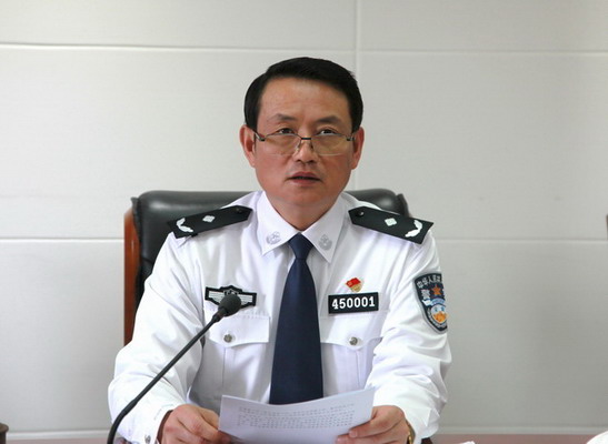 莫建平传达学习十八届六中全会精神