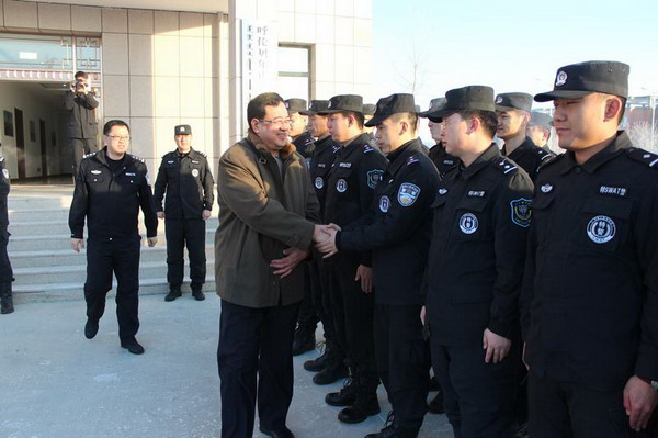 王树泉副市长陪同成映泽副厅长一行视察市局反恐怖支队