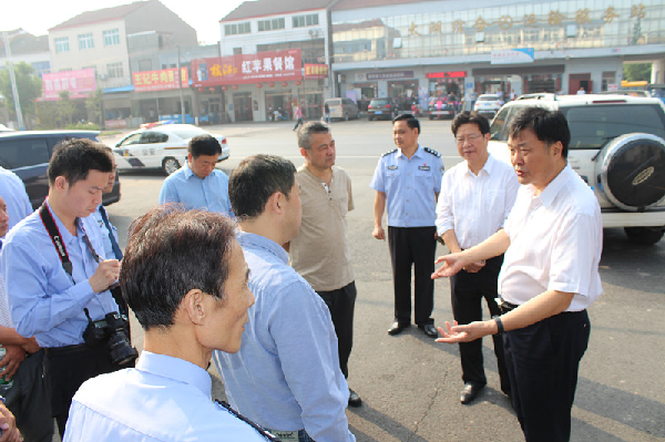 夏志斌调研指导华中农高区农村道路交通安全管理属地化工作