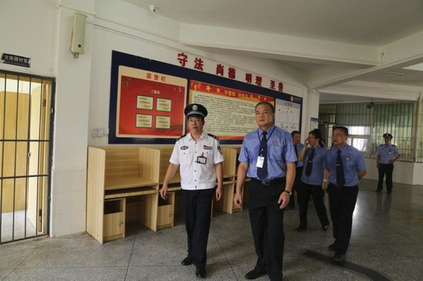 桂林市检察院领导到广西英山监狱进行巡视调研