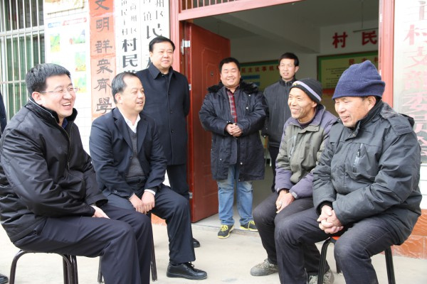 市检察院检察长孟庆忠春节前走访慰问困难群众