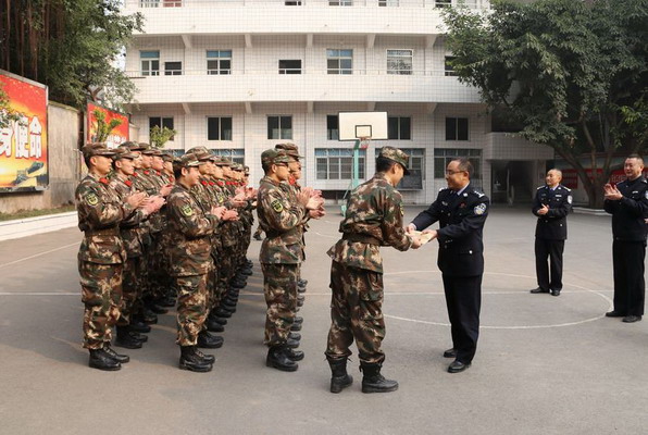 渠县副县长李鸿杰率队开展春节慰问活动