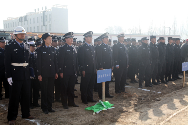 市委常委,市委政法委书记张润晋,省公安厅党委委员,副厅长白世德,市