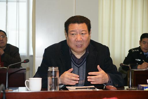 崔新芳深入基层视察公安基层建设工作