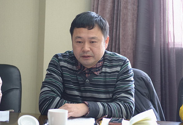 依法行政指导监督处处长张为民发言规范性文件管理处处长郑锋发言法规