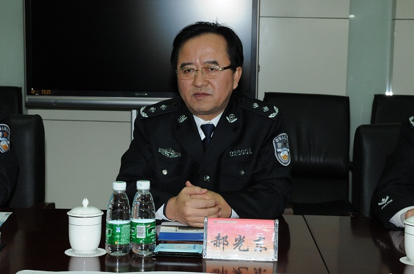 郝光东副市长到包神铁路公安分局视察工作