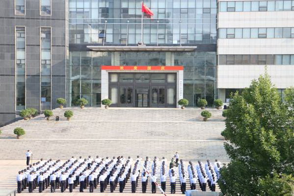 沈阳市公安局举行庆十61一升国旗活动