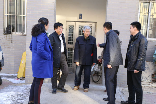 春节前夕营口市民政局领导走访慰问军休干部