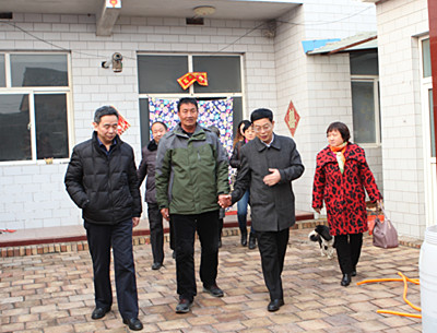 市卫生计生委党委书记主任樊林奎深入泽州县北义城镇走访慰问计划生育