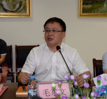 市四家班子领导到北京师范大学北海附属中学调研