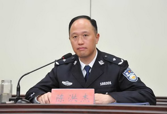 陈洪杰局长强调,一要心存善念做好事.维护治安,人人有责.