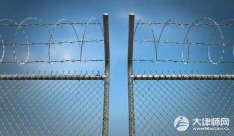 构成盗窃罪还可以请律师吗？